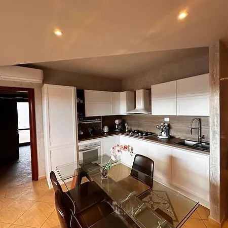 Apartment Nuovo Al Centro Di Olbia